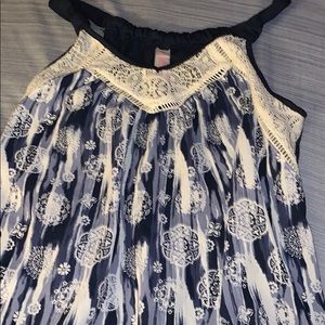 Navy sleeveless shirt